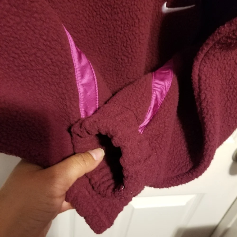 NWT Nike Archive Pack Quater Zip Fleece in Burgandy  Size Small - Picture 8 of 10